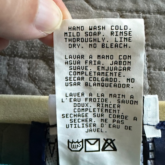 Anne Cole Saks 5th Avenue Floral Wrap Sarong Coverup Size OS Blue Pink - Picture 8 of 8